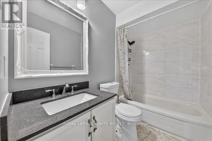 UPPER - 8 VAIL MEADOWS CRESCENT