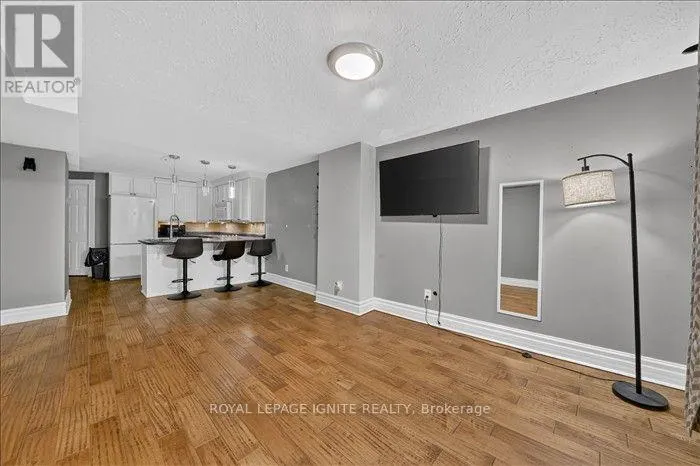 UPPER - 8 VAIL MEADOWS CRESCENT