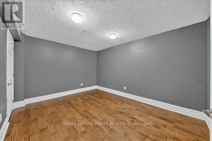 UPPER - 8 VAIL MEADOWS CRESCENT