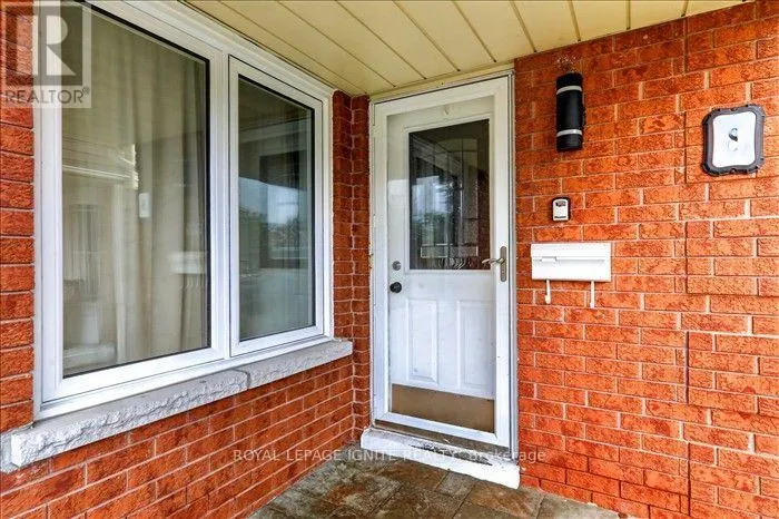 UPPER - 8 VAIL MEADOWS CRESCENT