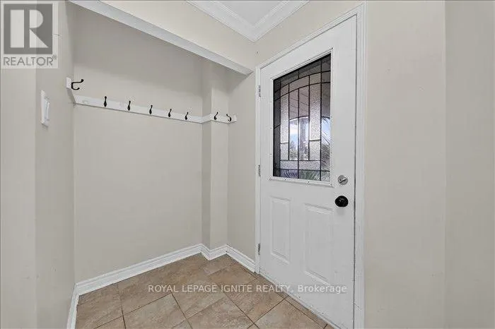 UPPER - 8 VAIL MEADOWS CRESCENT
