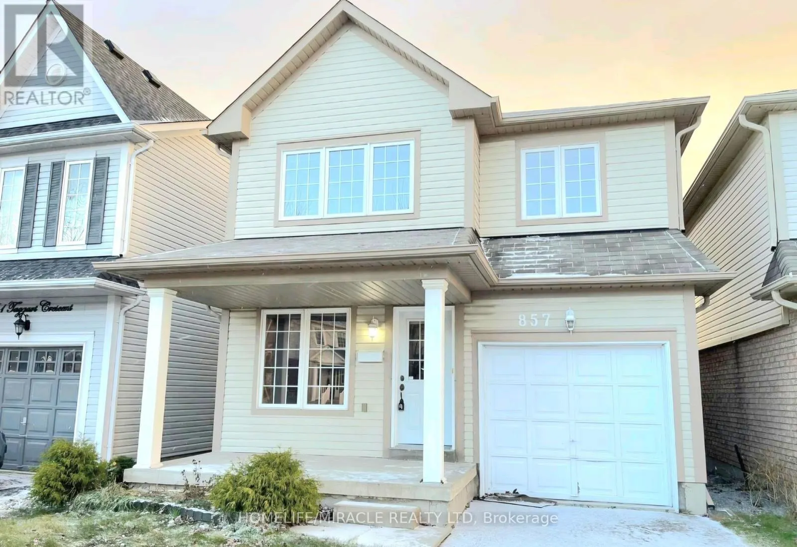857 TAGGART CRESCENT