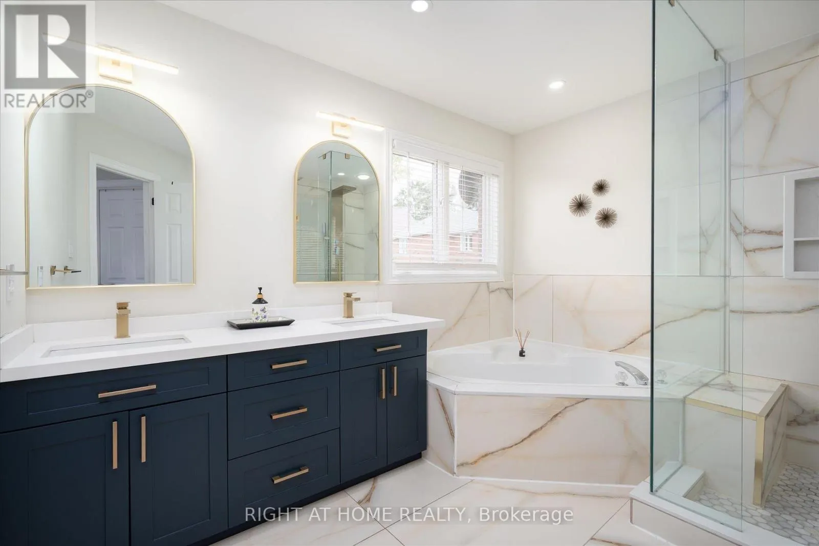1001 LYTTON COURT
