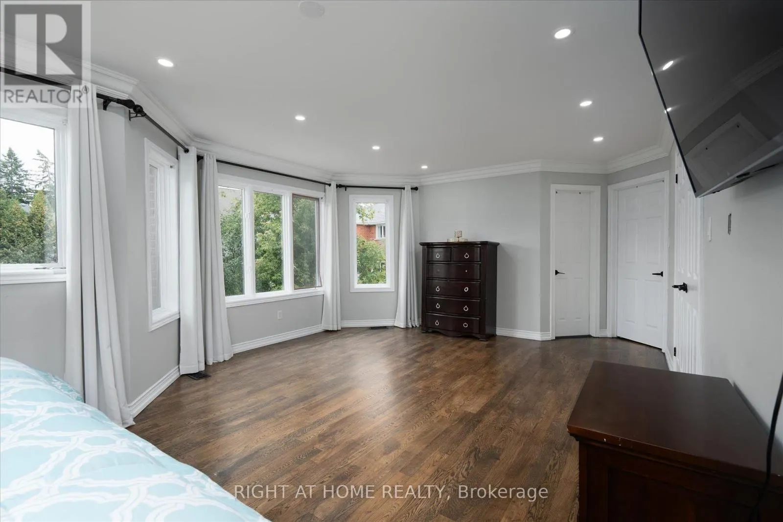 1001 LYTTON COURT