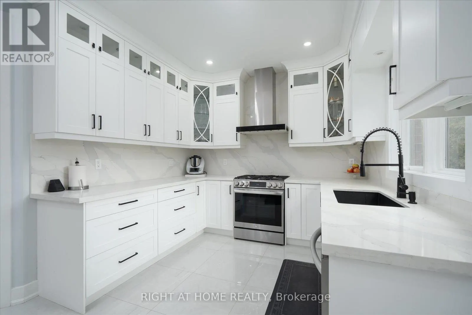 1001 LYTTON COURT