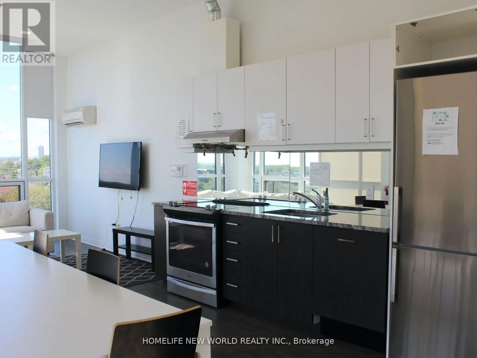 839 - 1900 SIMCOE STREET N