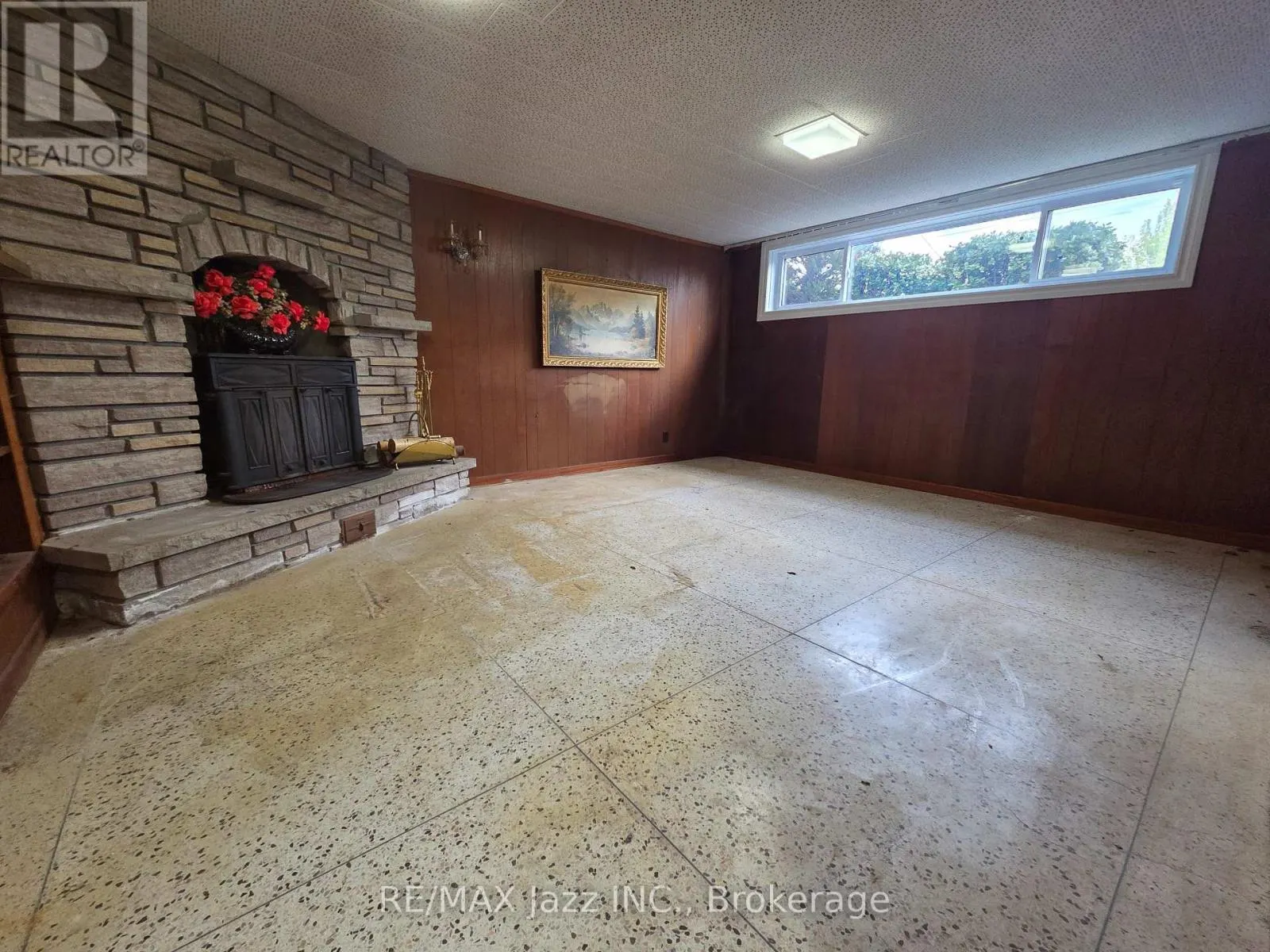 302 POPLAR STREET