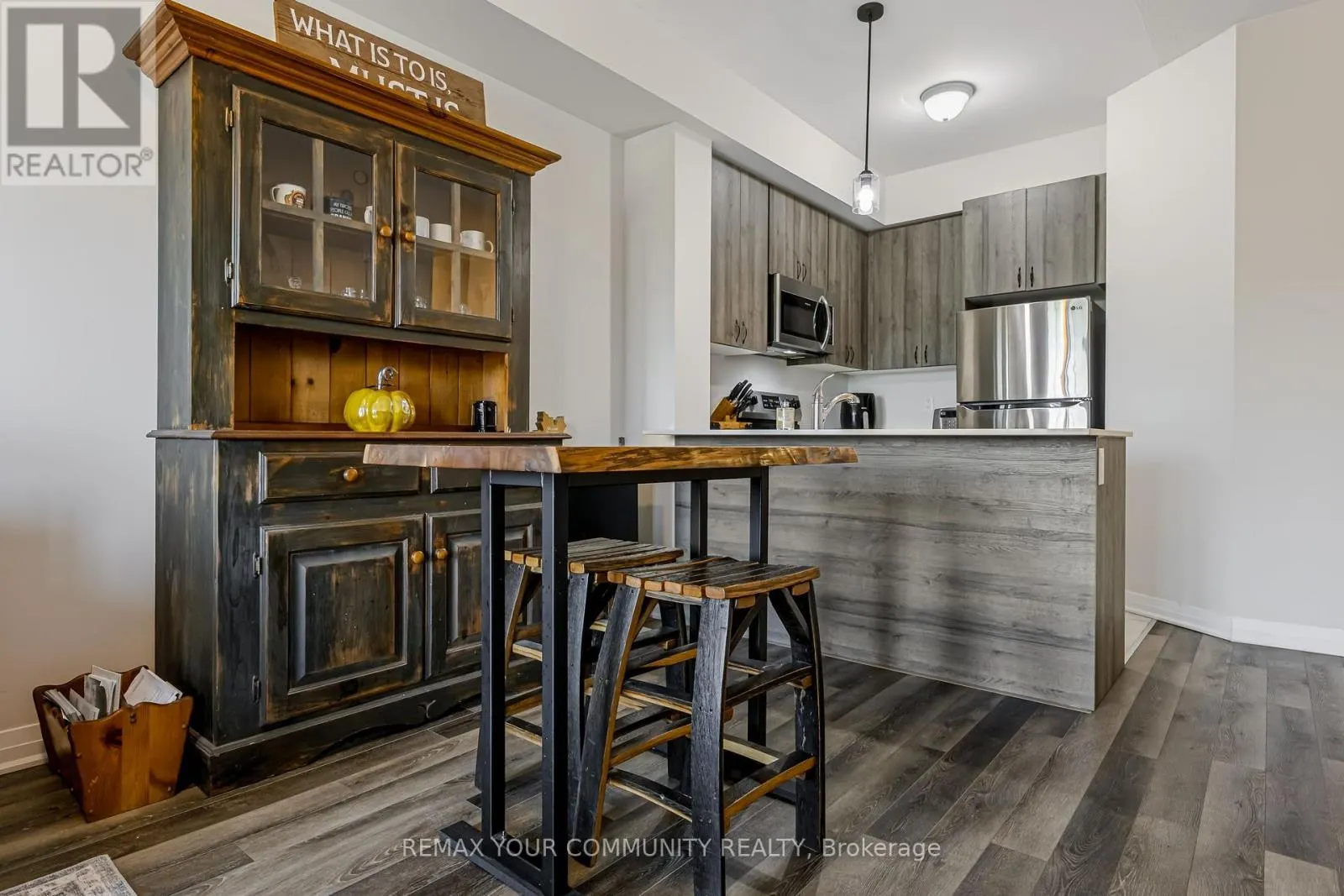 202 - 65 SHIPWAY AVENUE