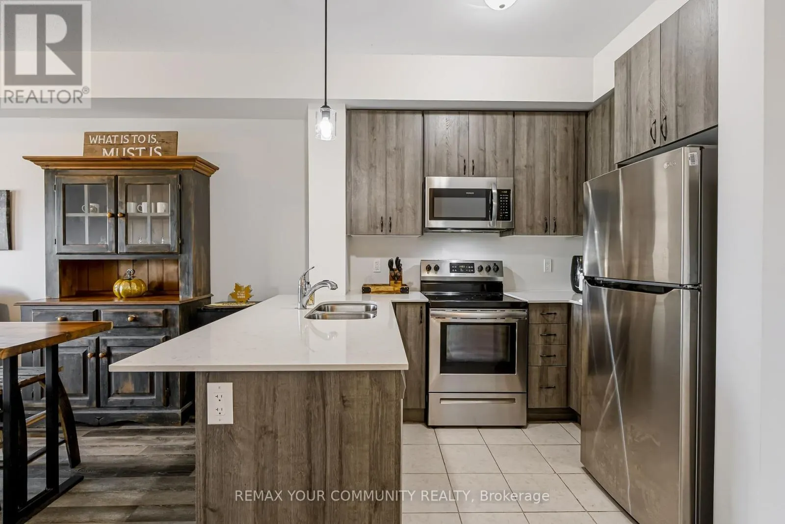 202 - 65 SHIPWAY AVENUE