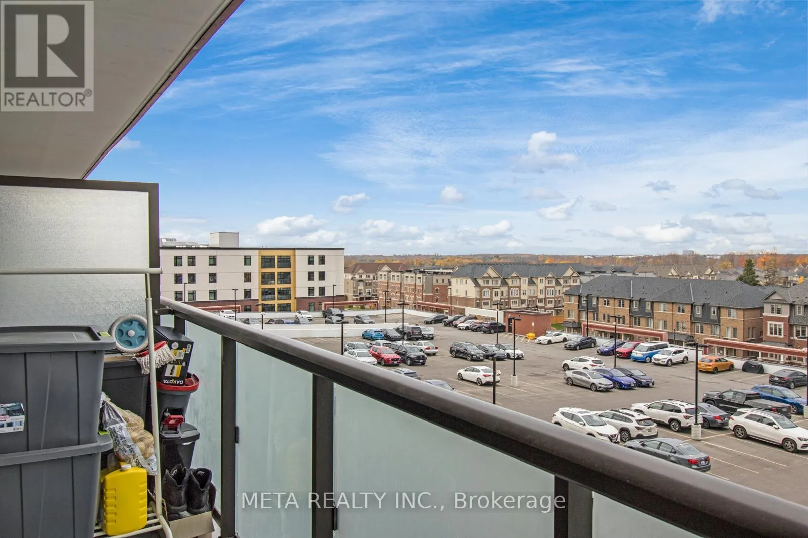 502 - 2550 SIMCOE STREET N