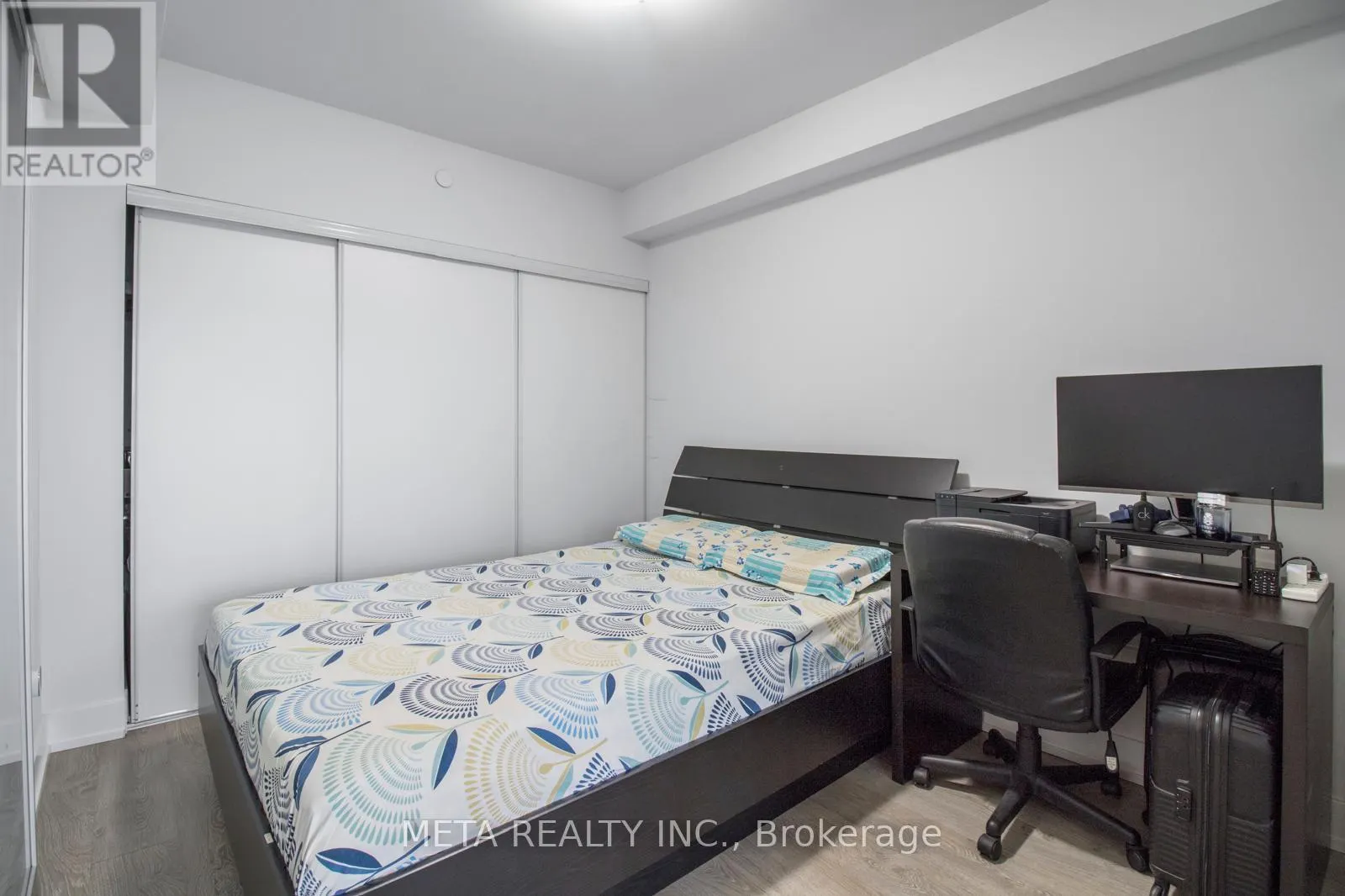 502 - 2550 SIMCOE STREET N