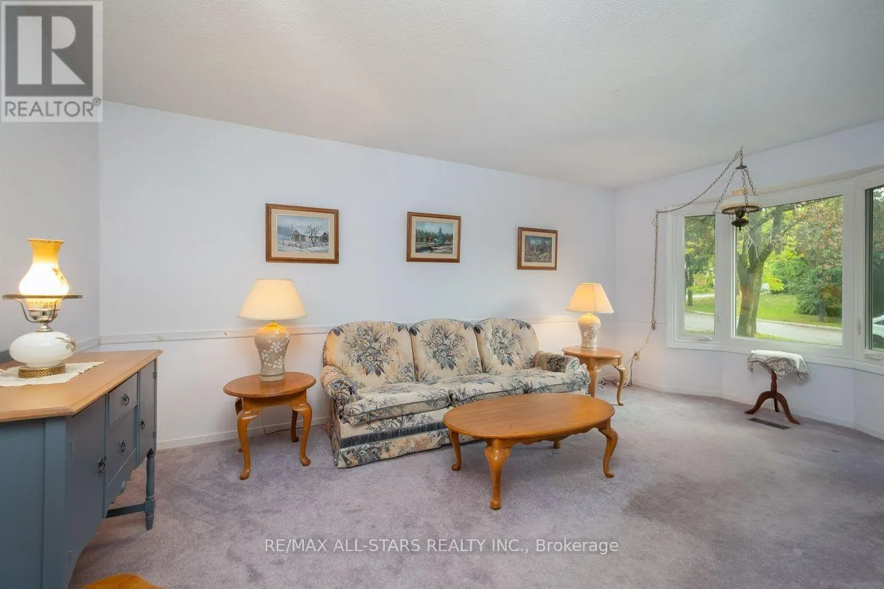 10 COLETTE DRIVE