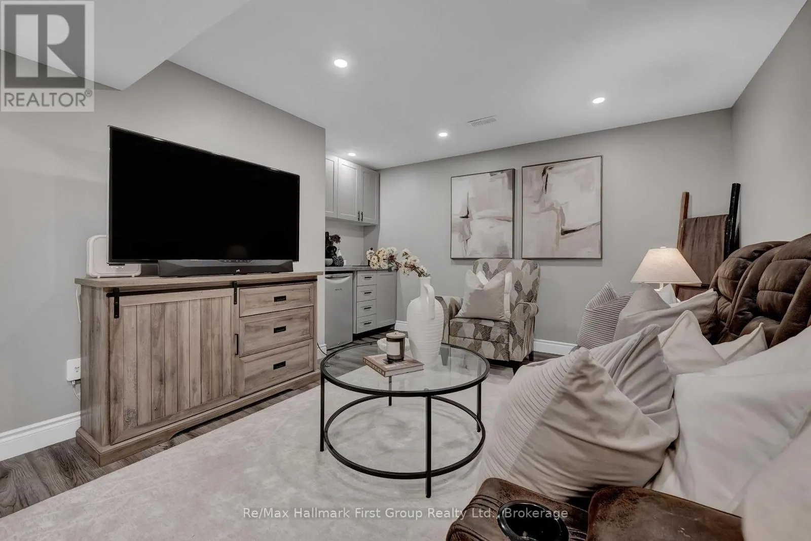 112 ROY NICHOLS DRIVE