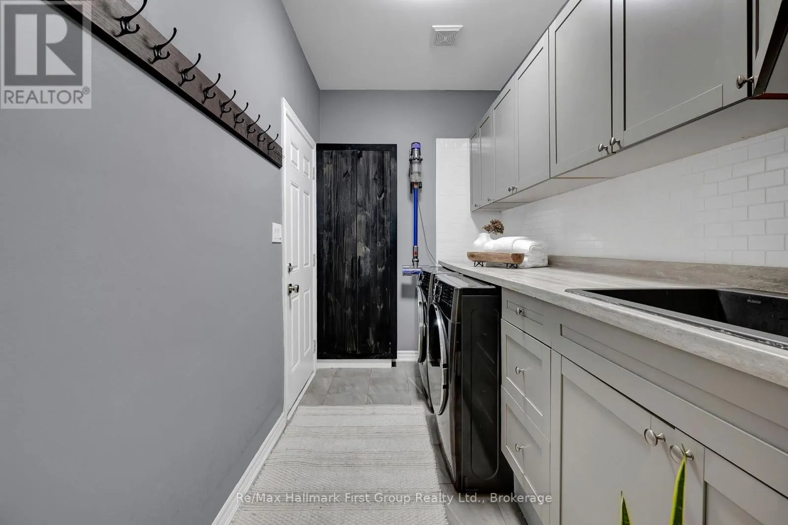 112 ROY NICHOLS DRIVE