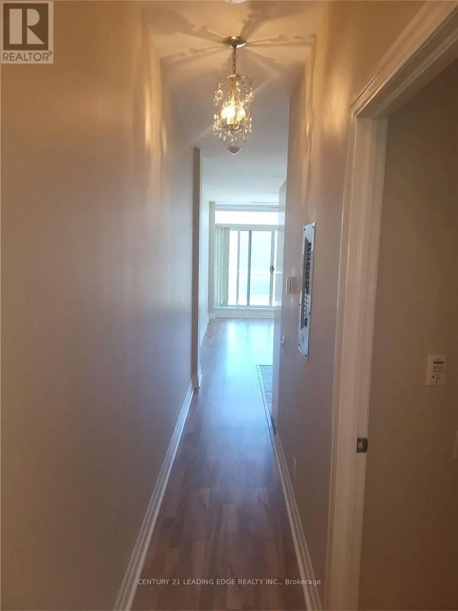 609 - 44 BOND STREET W