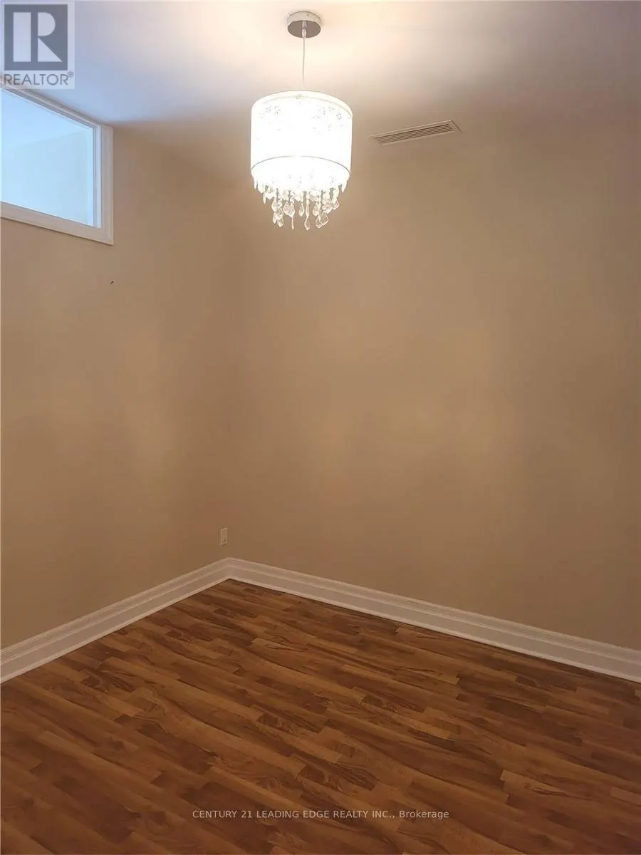 609 - 44 BOND STREET W