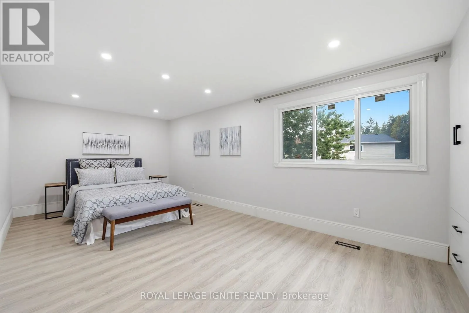 26 WINSTON CRESCENT