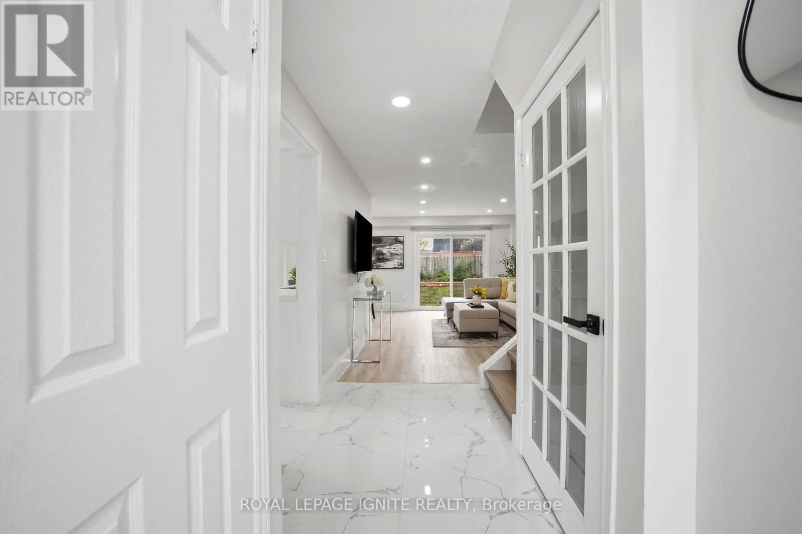 26 WINSTON CRESCENT