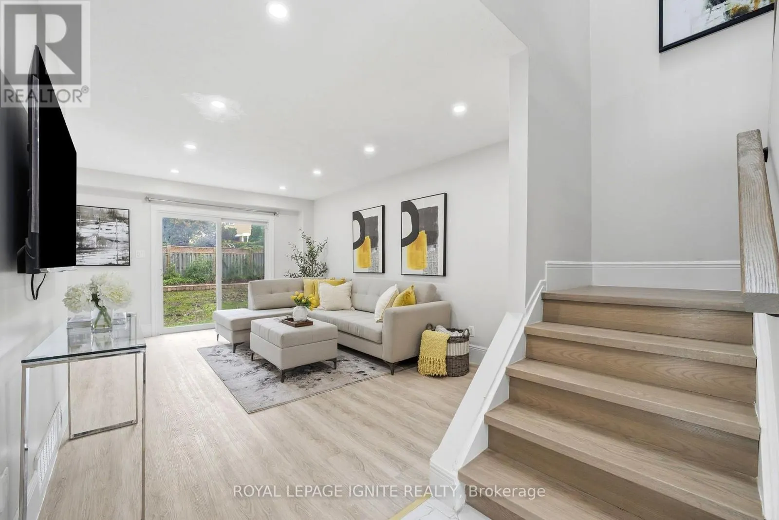26 WINSTON CRESCENT