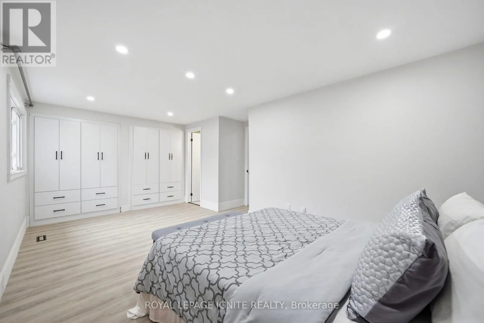 26 WINSTON CRESCENT