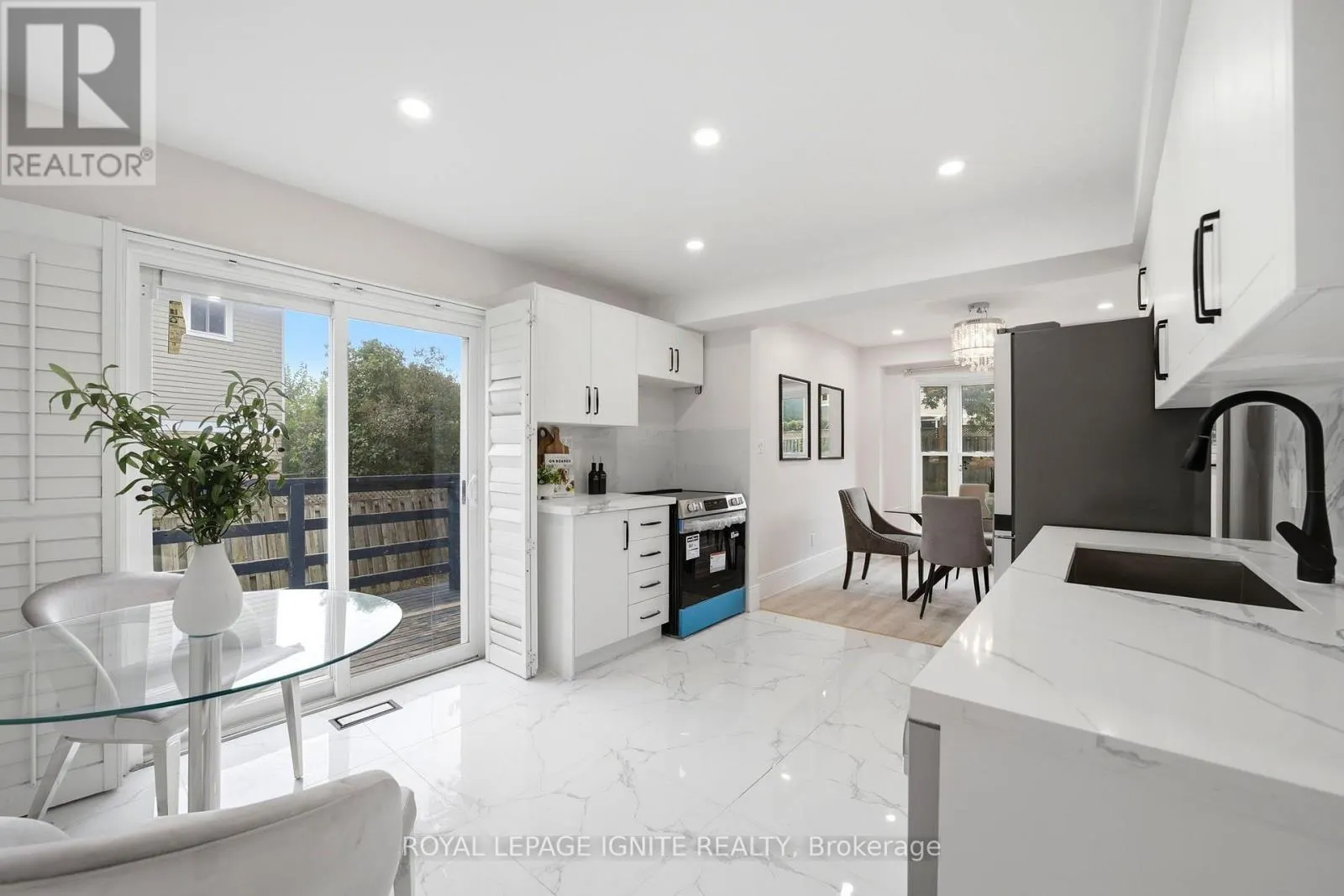 26 WINSTON CRESCENT