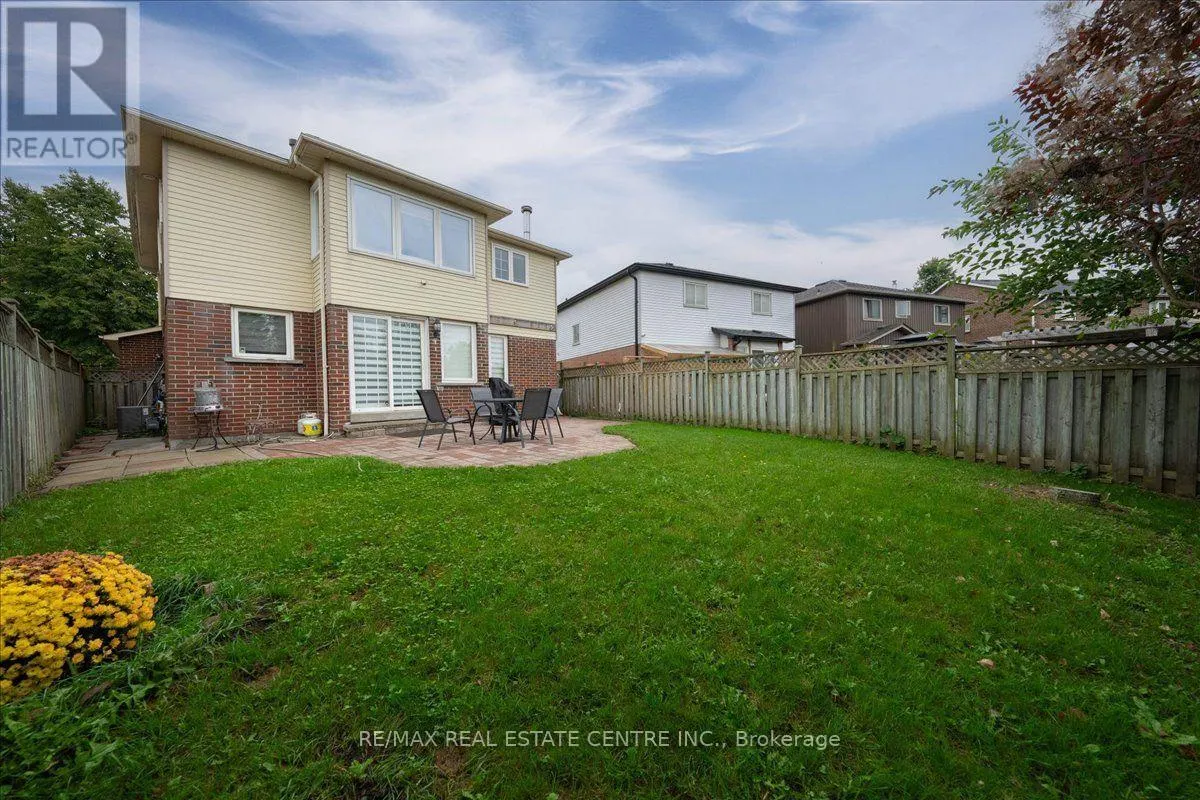 257 WRIGHT CRESCENT