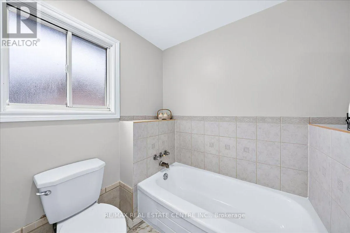 257 WRIGHT CRESCENT