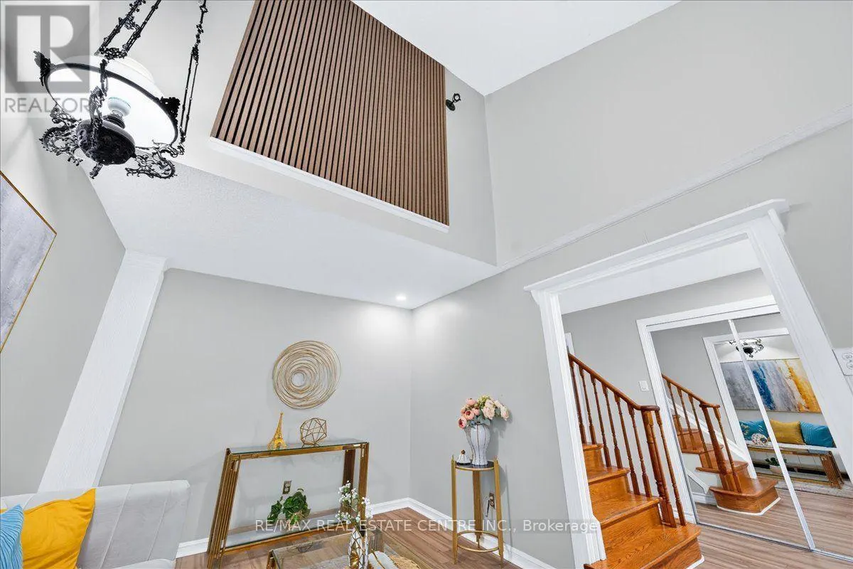 257 WRIGHT CRESCENT