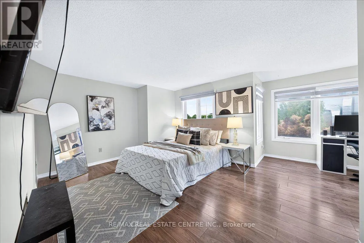 257 WRIGHT CRESCENT
