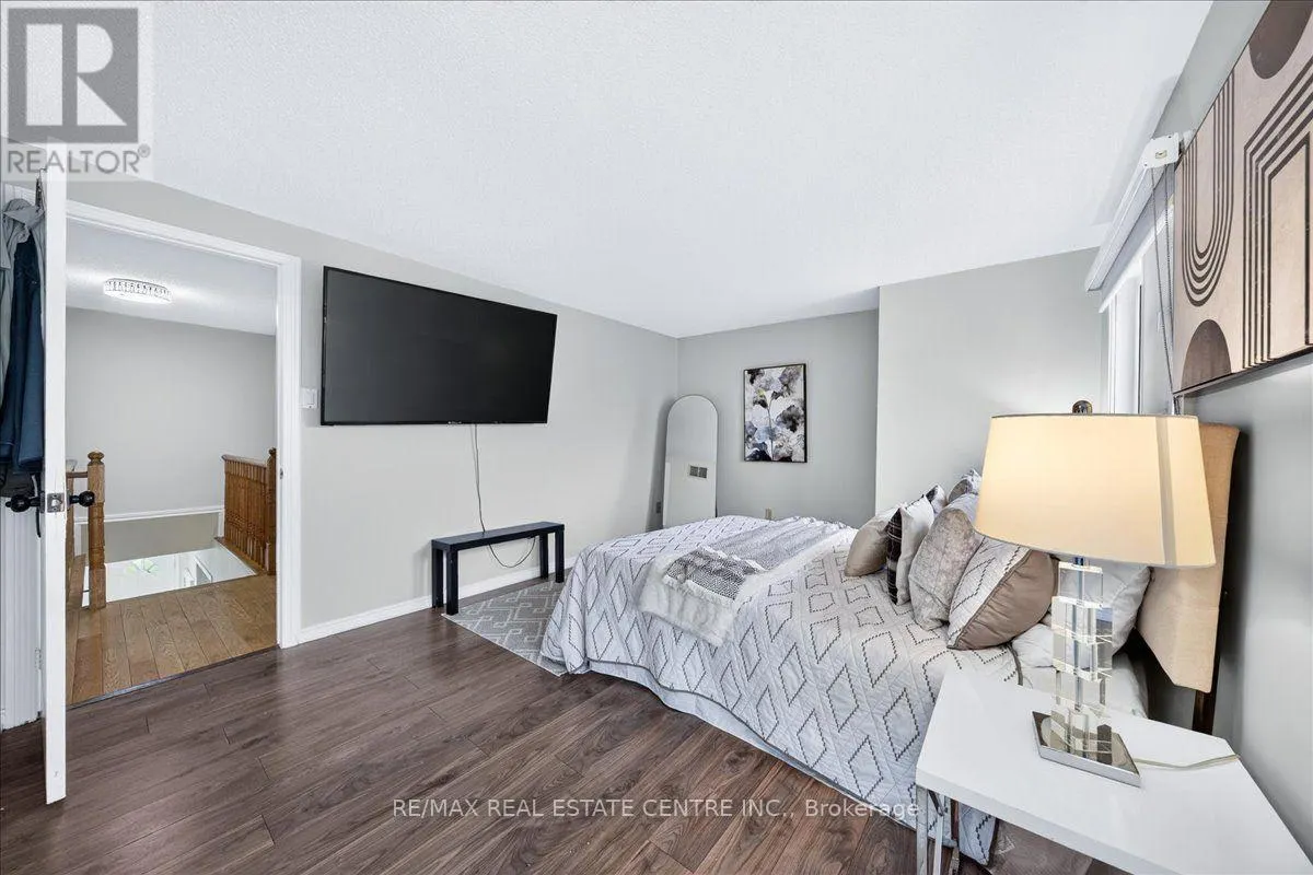 257 WRIGHT CRESCENT