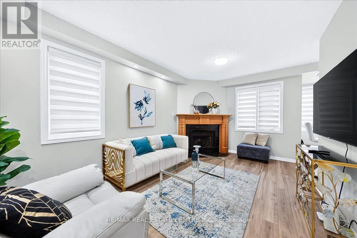 257 WRIGHT CRESCENT
