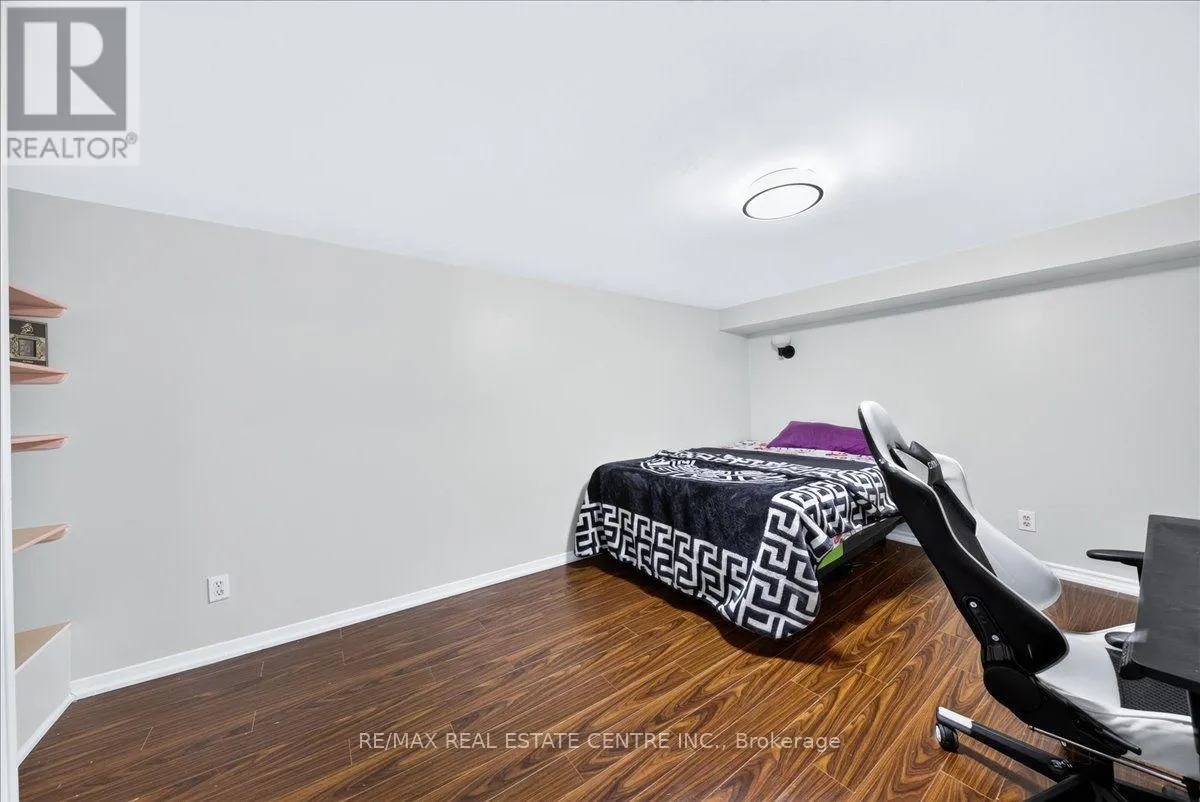 257 WRIGHT CRESCENT
