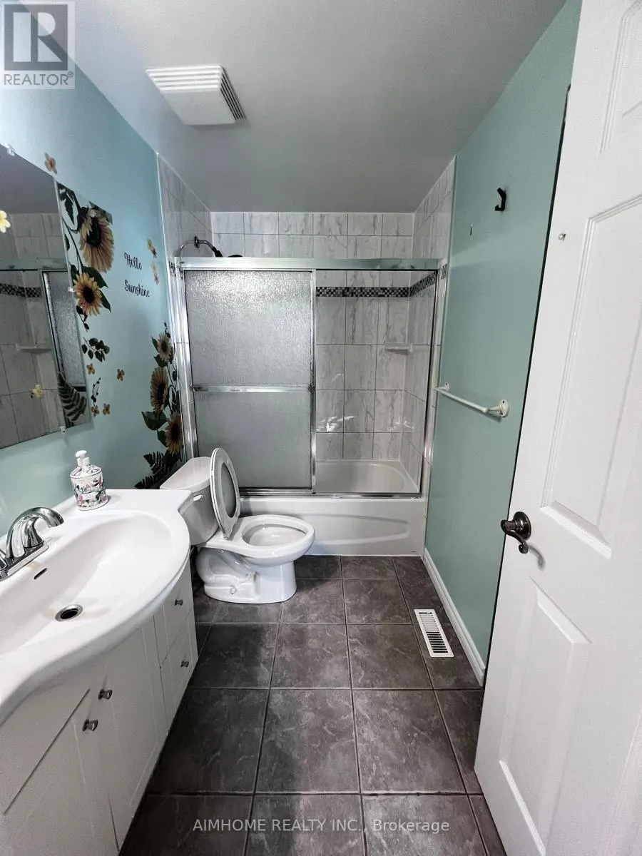 676 BALSAM CRESCENT