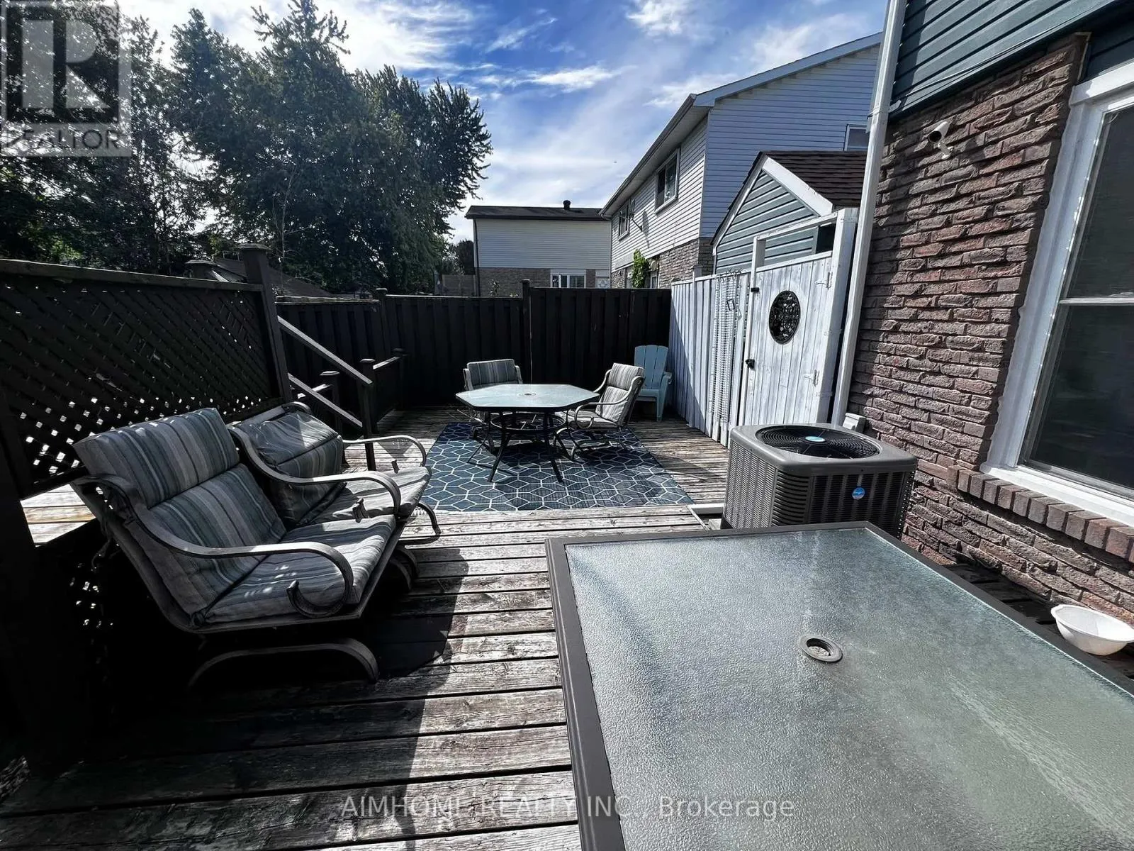 676 BALSAM CRESCENT