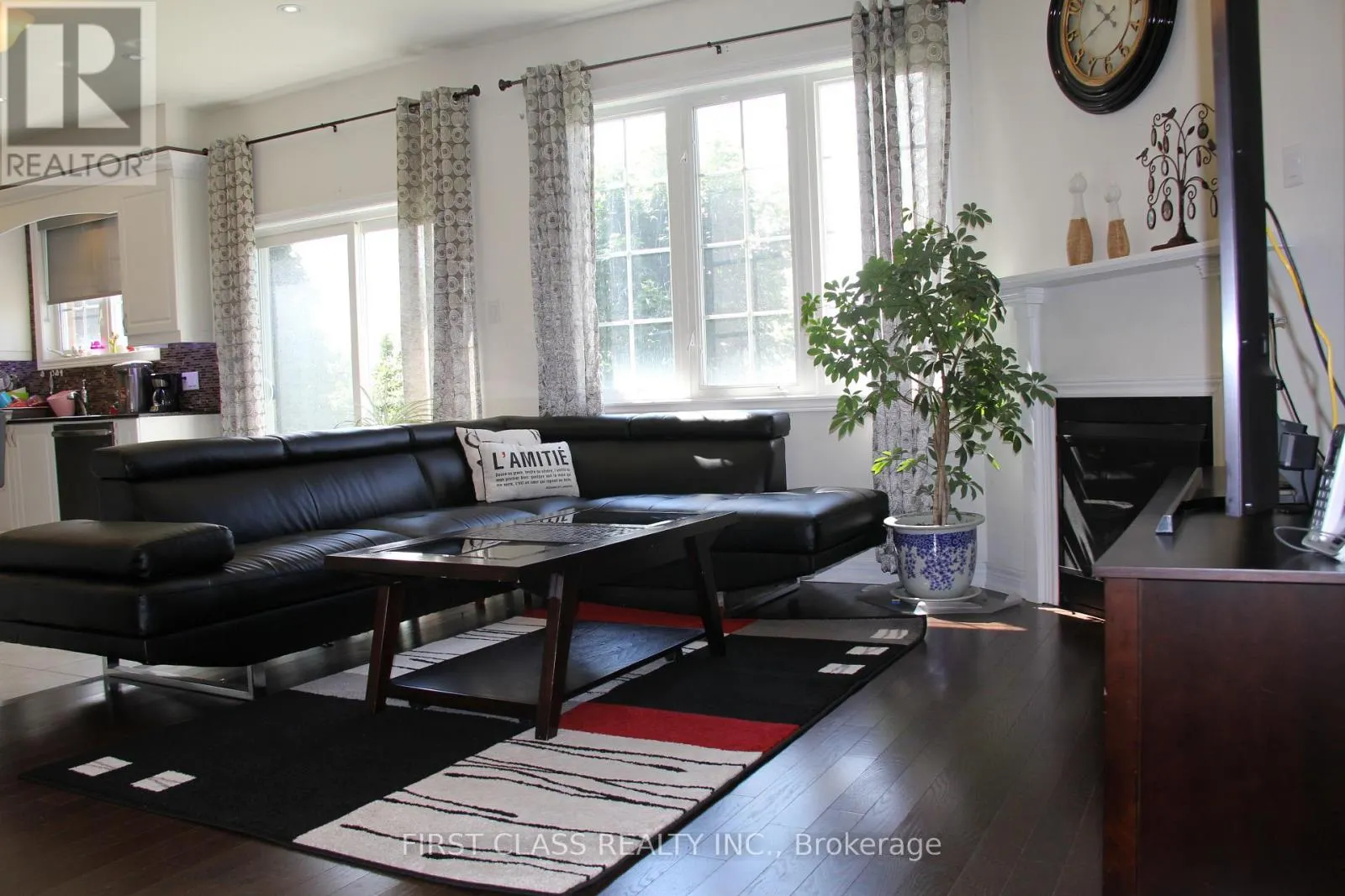 69 PROMENADE DRIVE