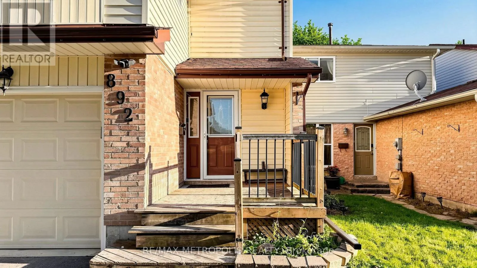 892 GENTRY CRESCENT