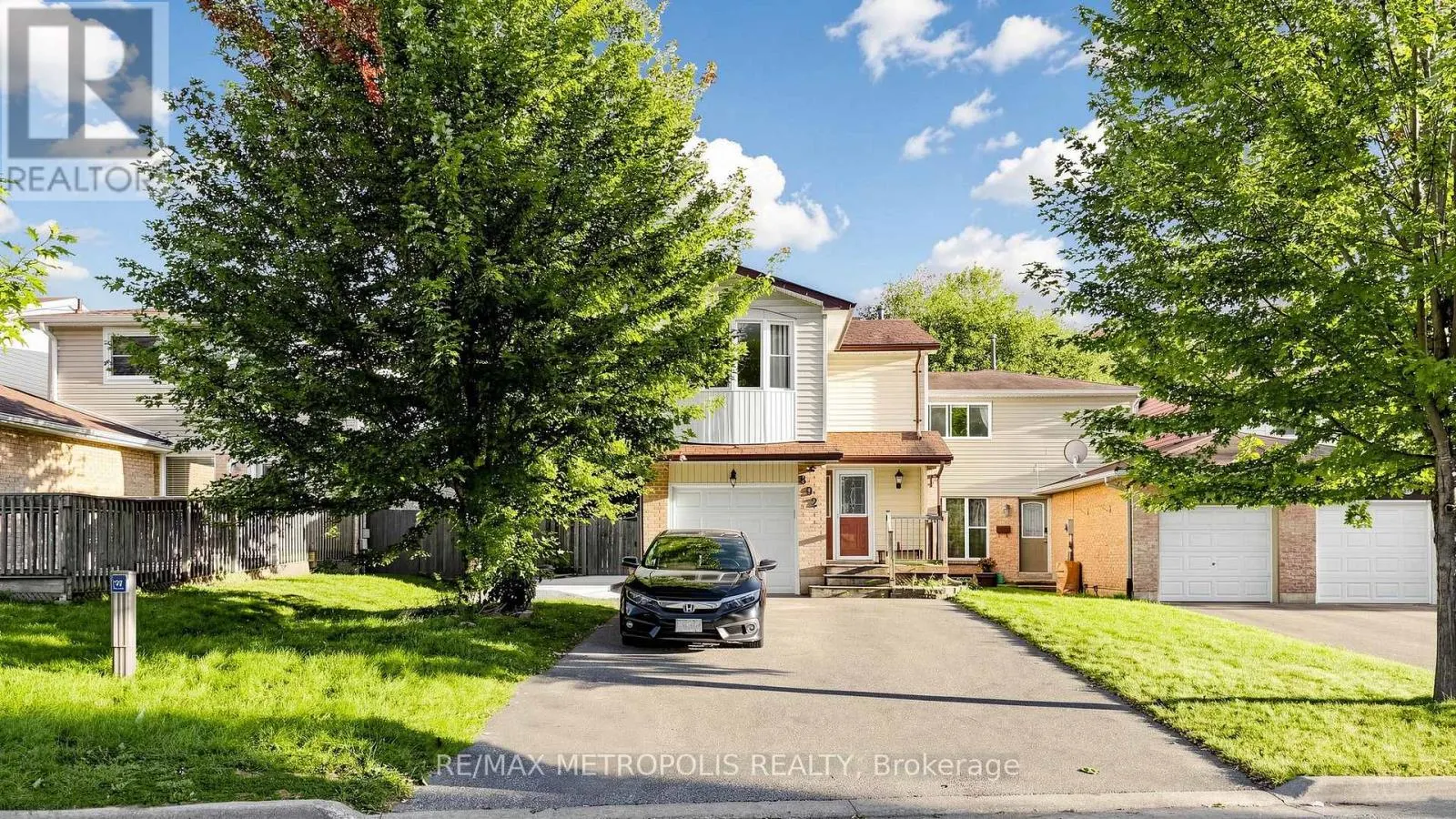 892 GENTRY CRESCENT
