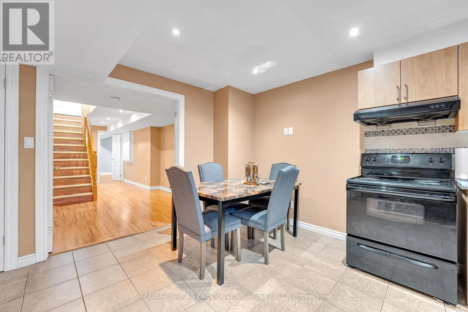 1534 SCENIC LANE DRIVE