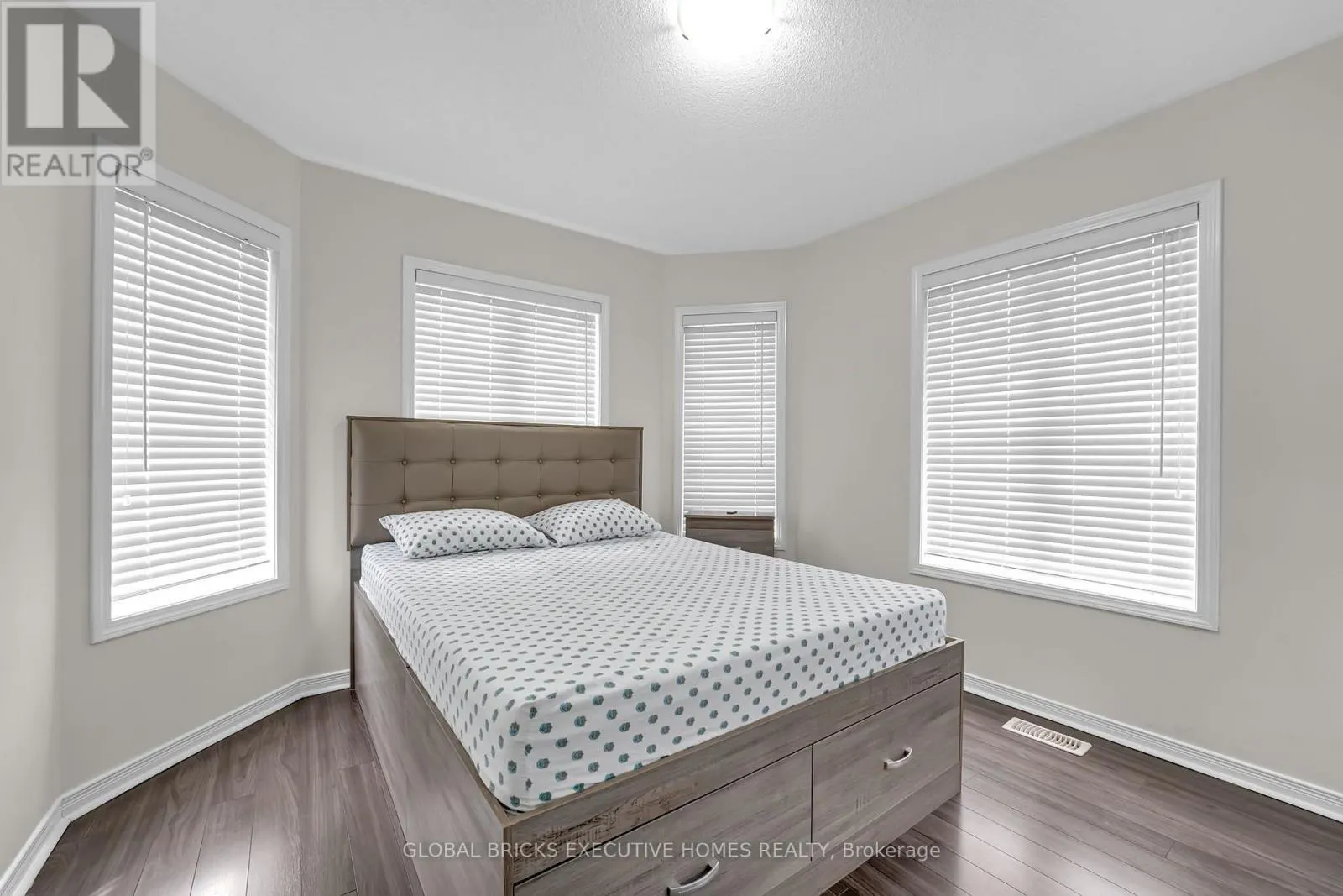 1534 SCENIC LANE DRIVE
