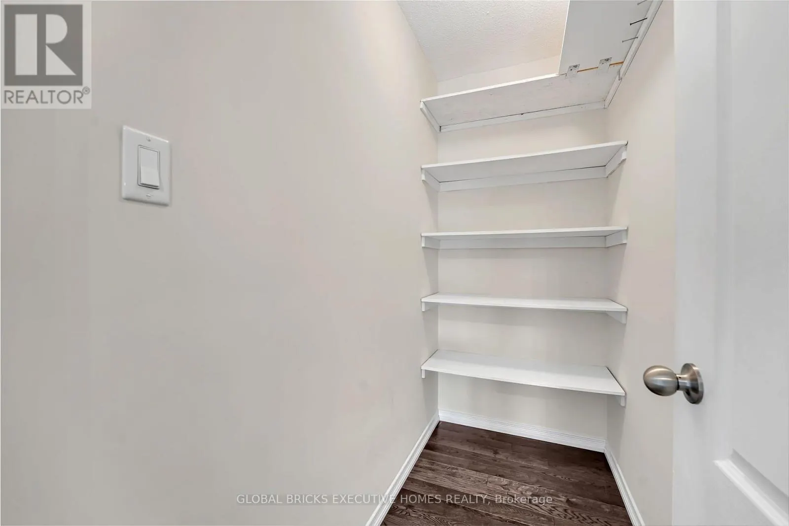 1534 SCENIC LANE DRIVE