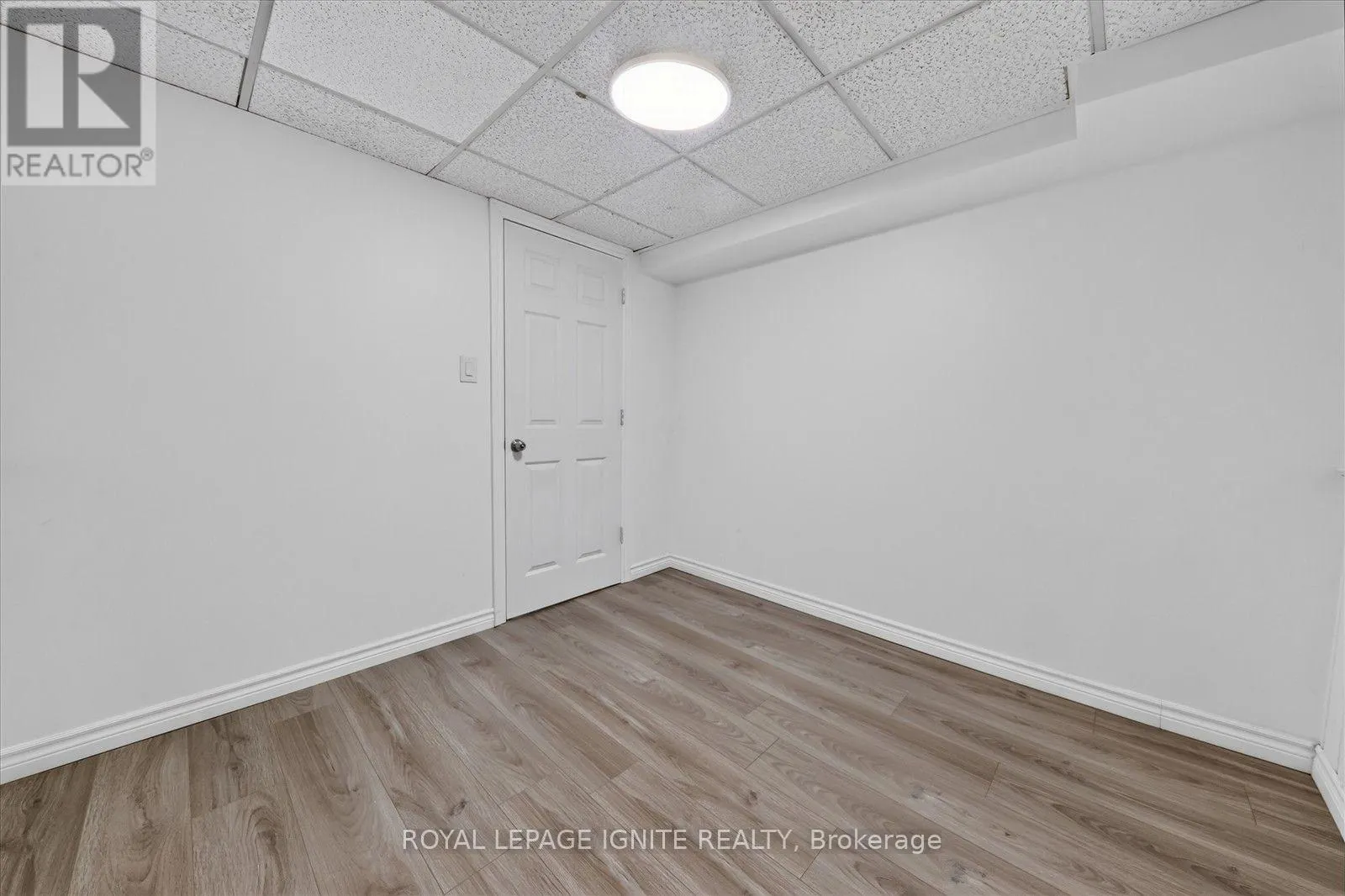 39 LONGFELLOW COURT