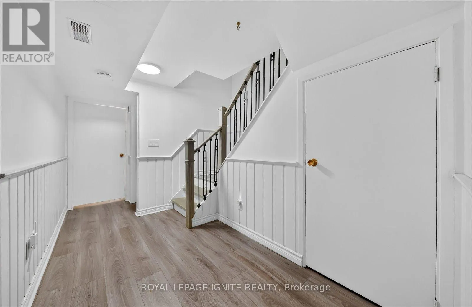 39 LONGFELLOW COURT