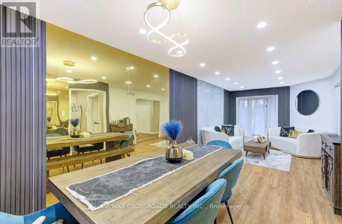 11 MURKAR CRESCENT
