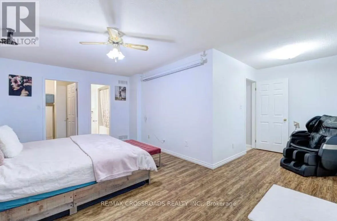 11 MURKAR CRESCENT