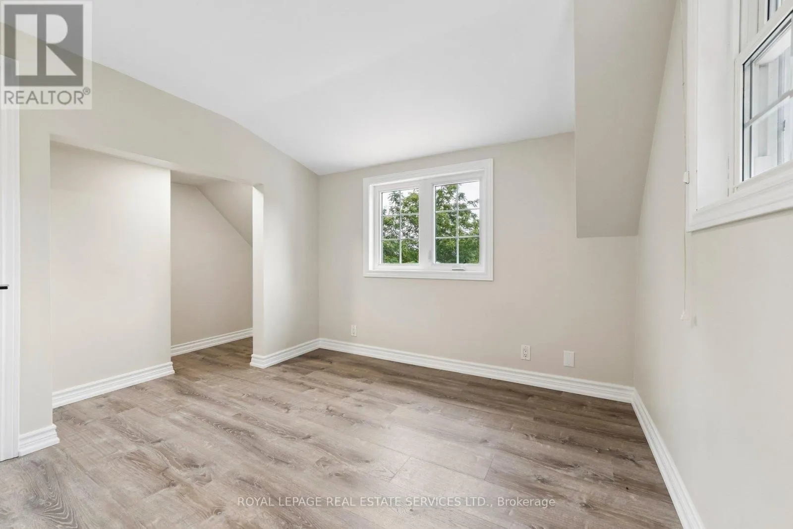 5290 OLD BROCK ROAD