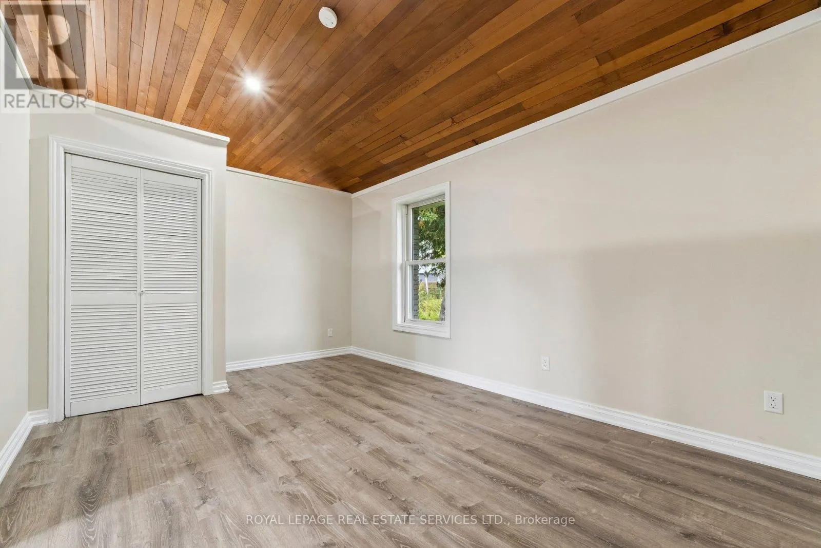 5290 OLD BROCK ROAD