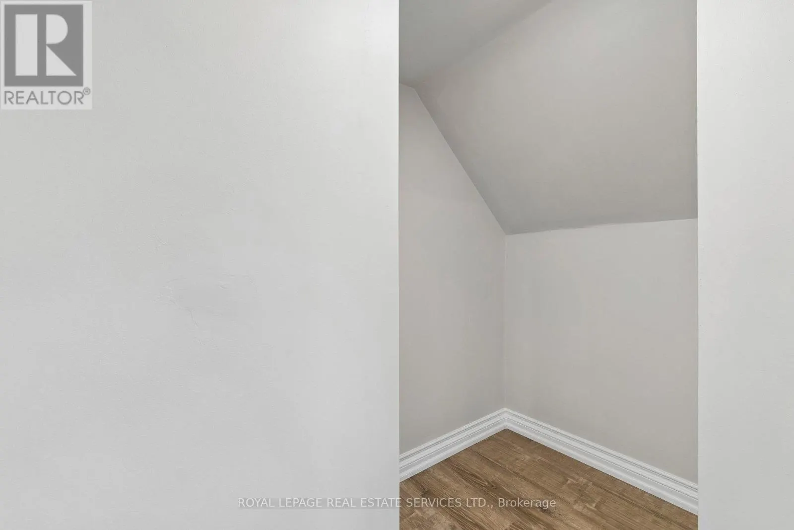 5290 OLD BROCK ROAD