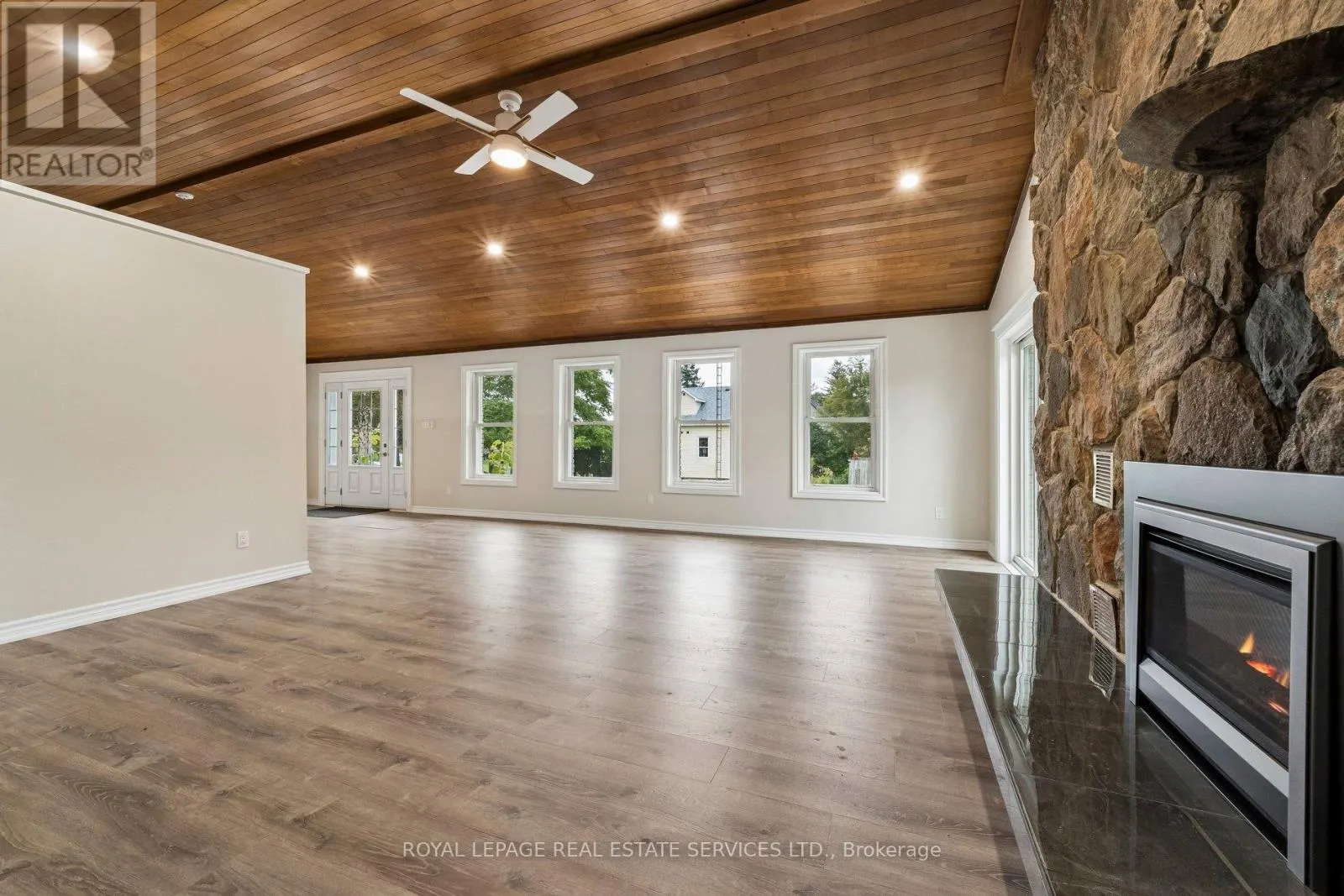 5290 OLD BROCK ROAD