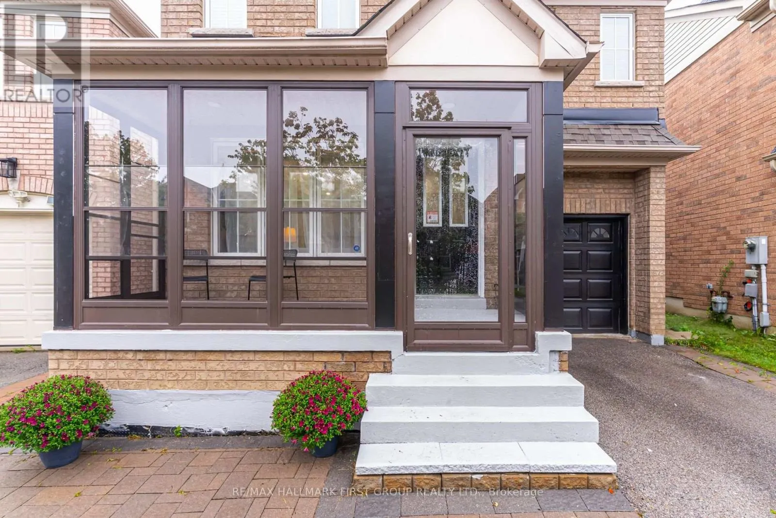 6 TANSLEY CRESCENT