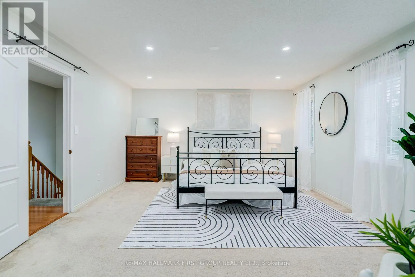 6 TANSLEY CRESCENT